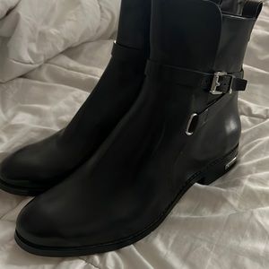 micheal kors boots brand new never worn!!